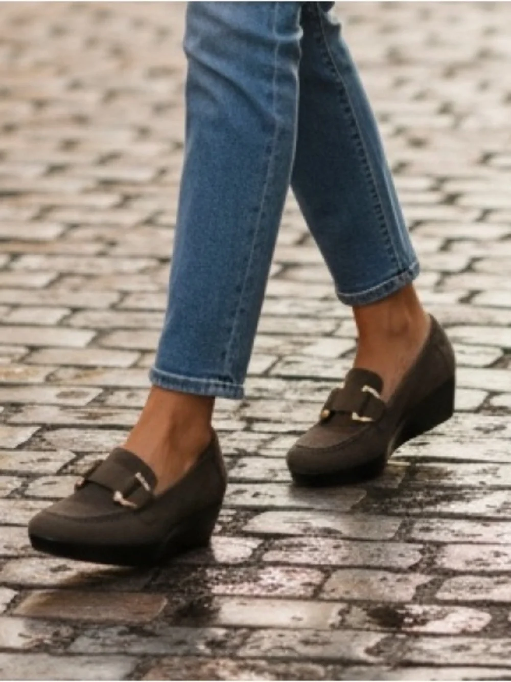 New! STUART WEITZMAN Suede Wedge Loafers